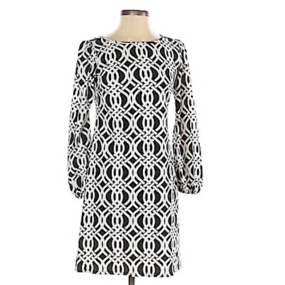 Causal dress